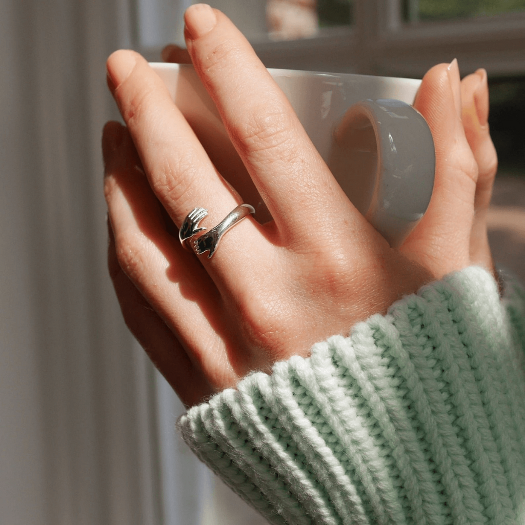 Adjustable Hug Ring